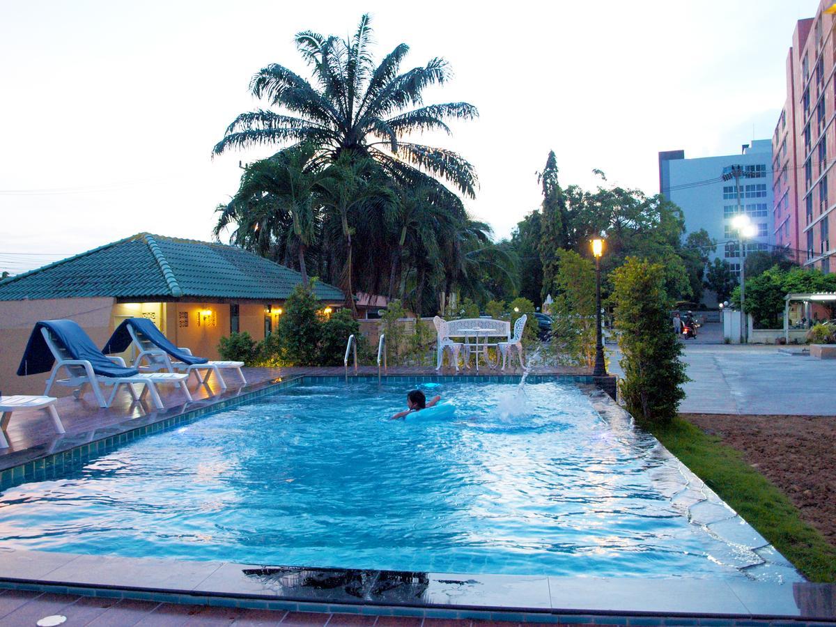 V Residence Pattaya Extérieur photo