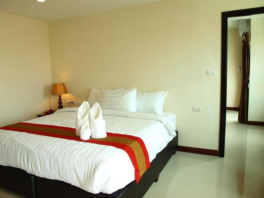 V Residence Pattaya Extérieur photo