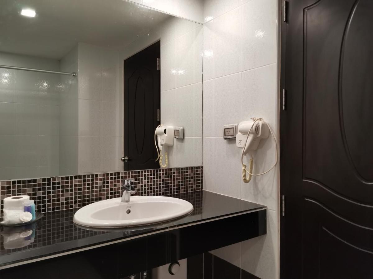 V Residence Pattaya Extérieur photo